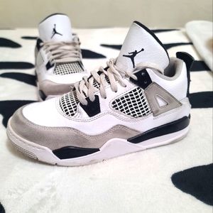 Jordan retro 4 military black 3y
